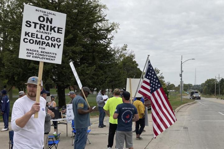 Kellog workers on Strike