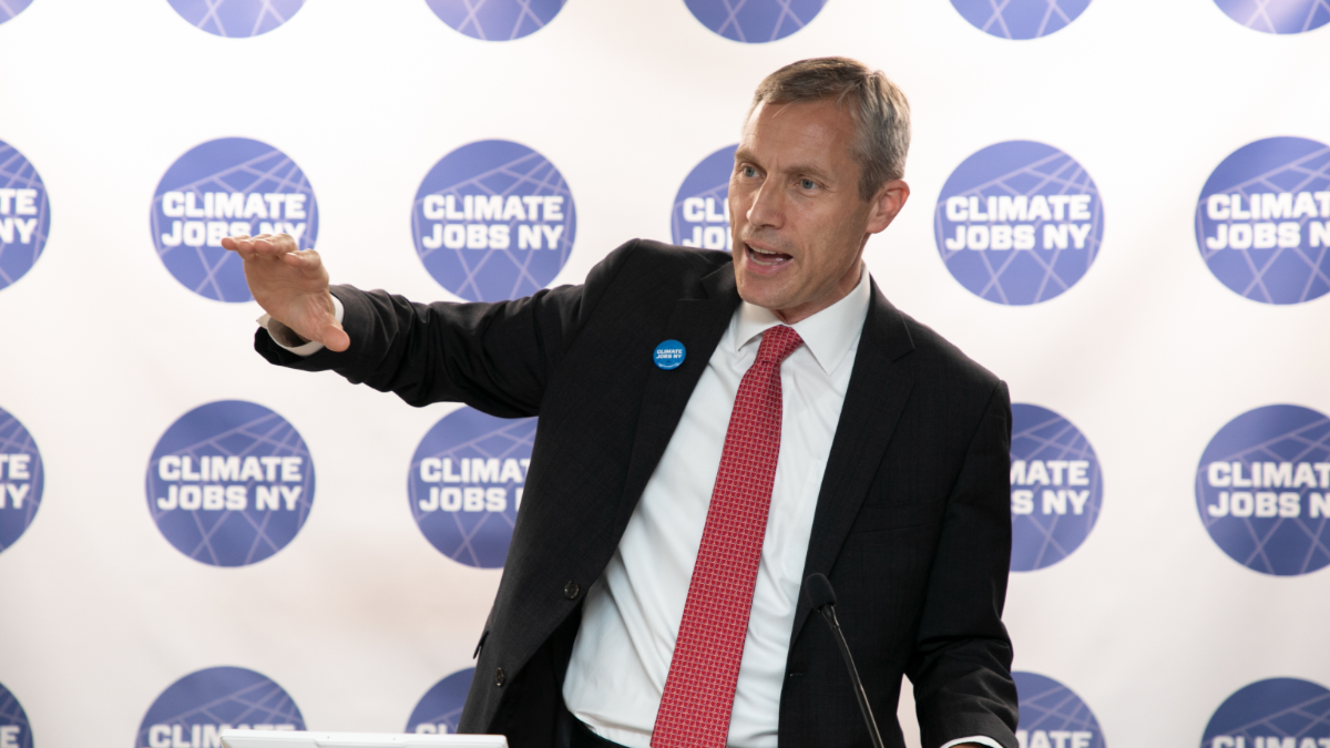 Dean Colvin speaks at Climate Job New York's Inaugural Gala