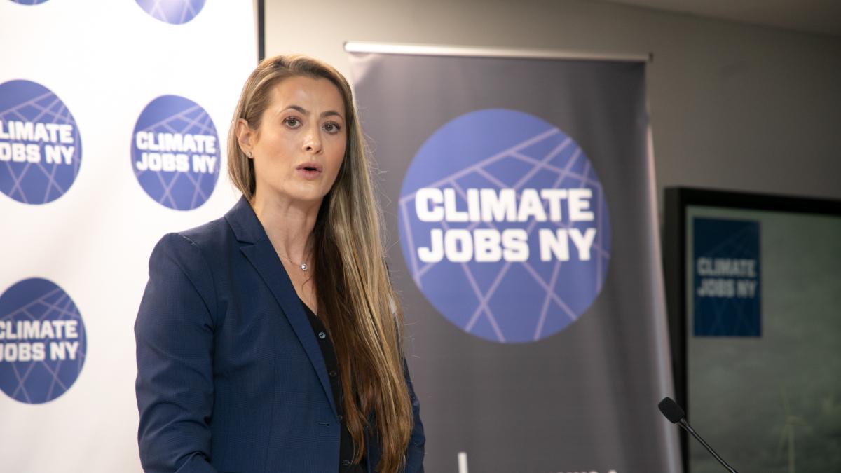 Allison Ziogas speaks at Climate Jobs New York's Inaugural Gala