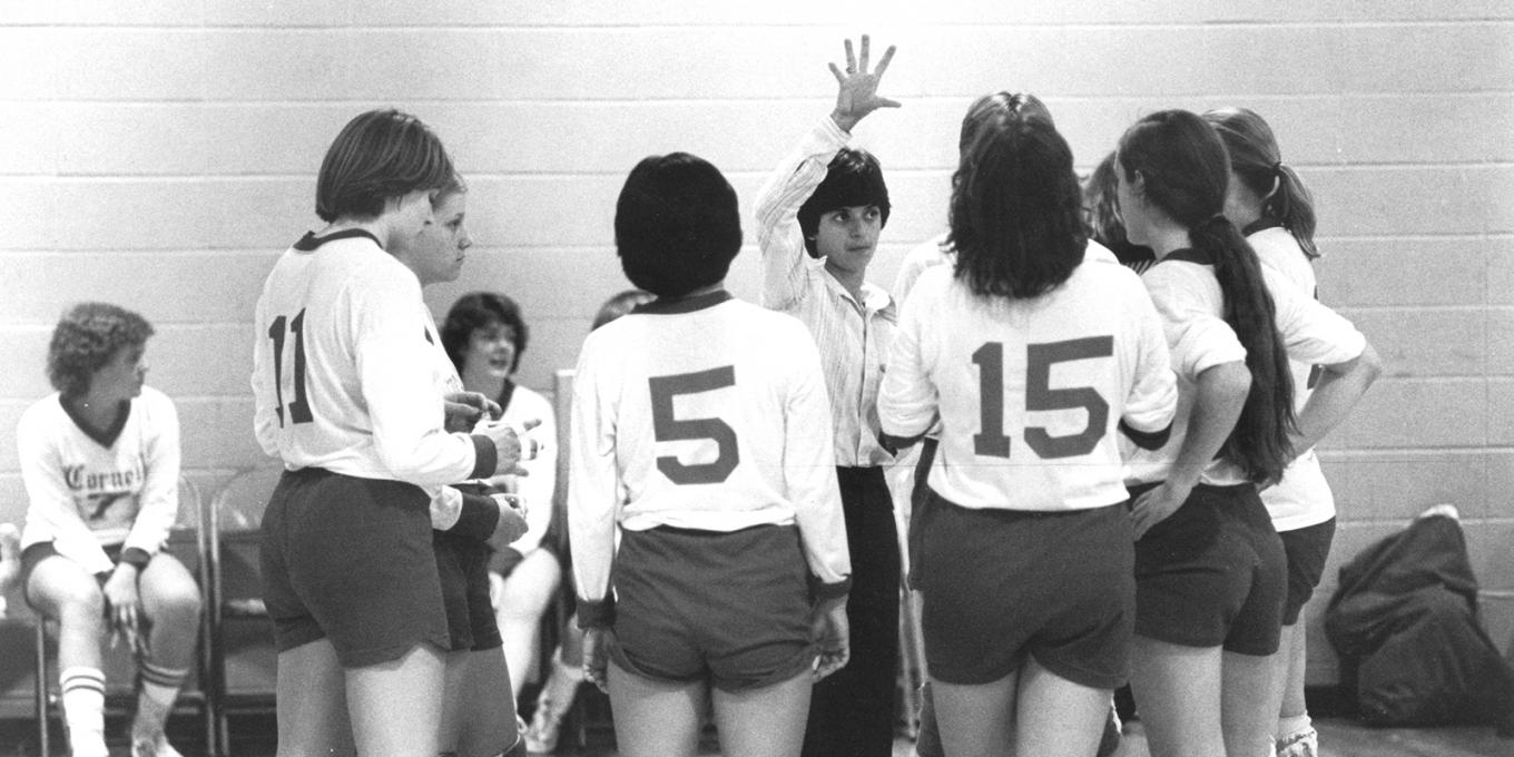 Andrea Dutcher coaching the Cornell Women's volleyball team.