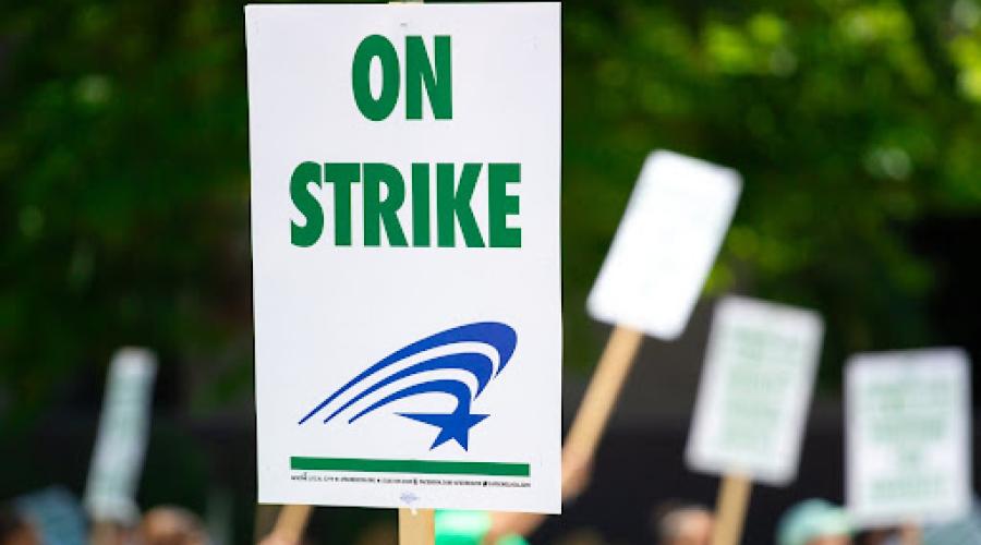 Labor sign reading "On Strike"