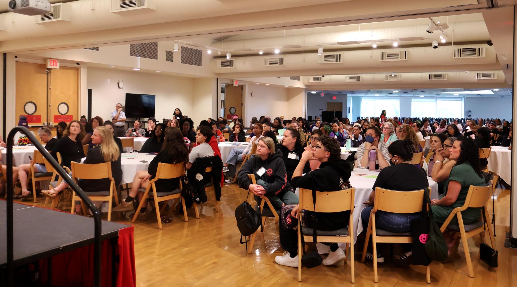 Group shot of UALE Summer School participants 