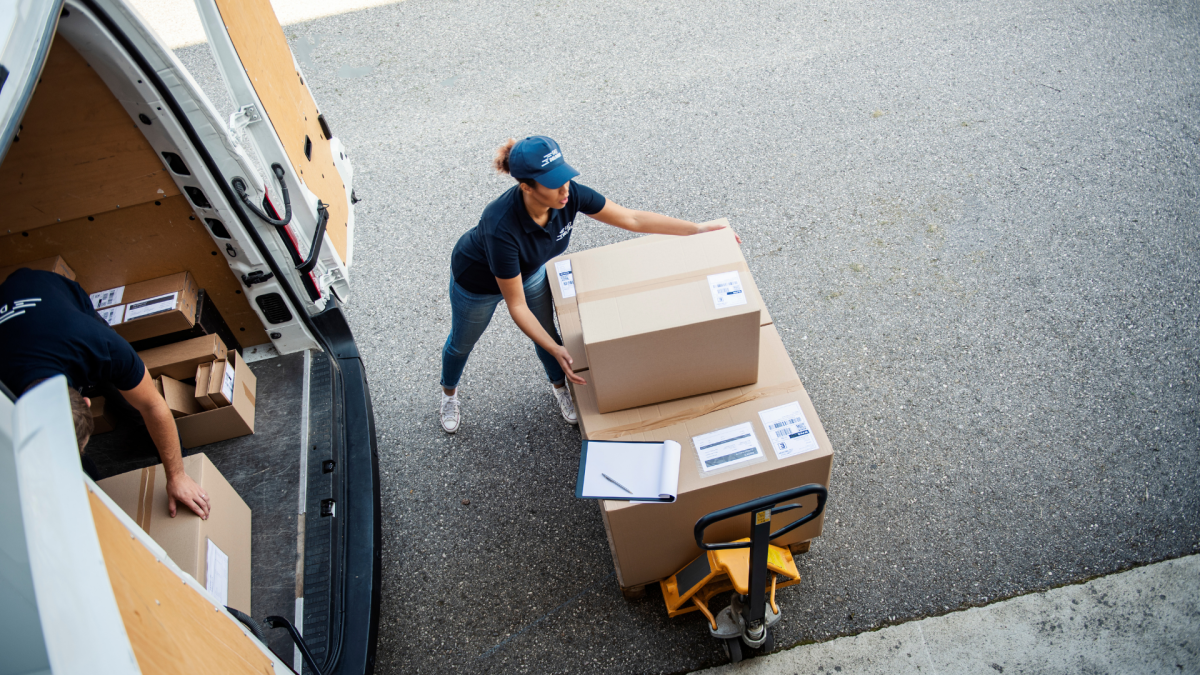 Package Delivery Worker