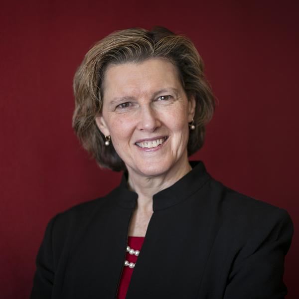 Portrait photograph of Linda Barrington