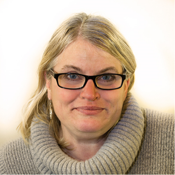 Kelly Kupcak headshot 
