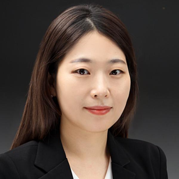 Headshot of Heeeun Jang