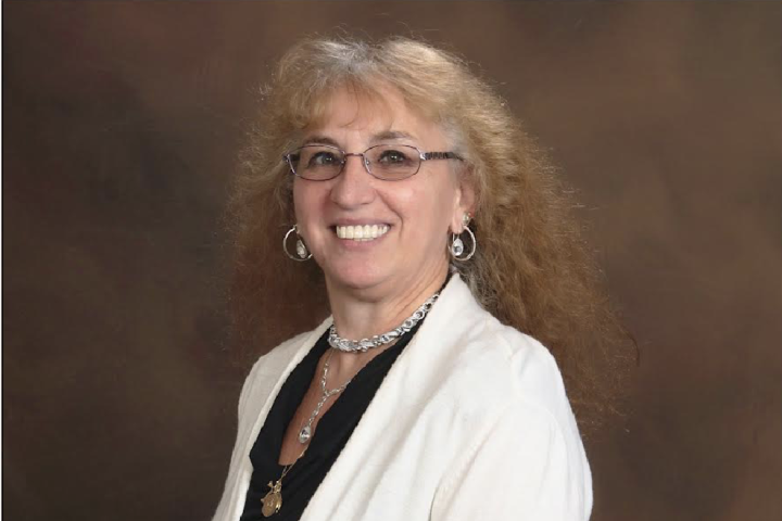 An image of Karen Pecora.