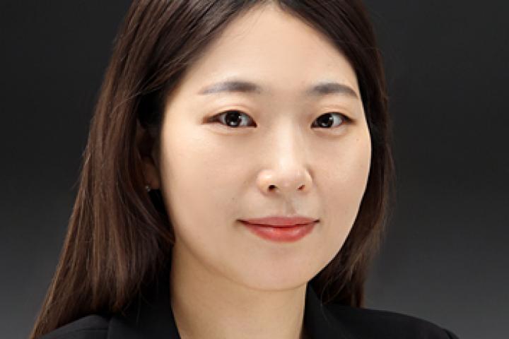 Headshot of Heeeun Jang
