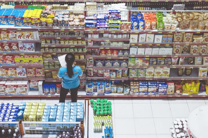 Women working in a grocery store