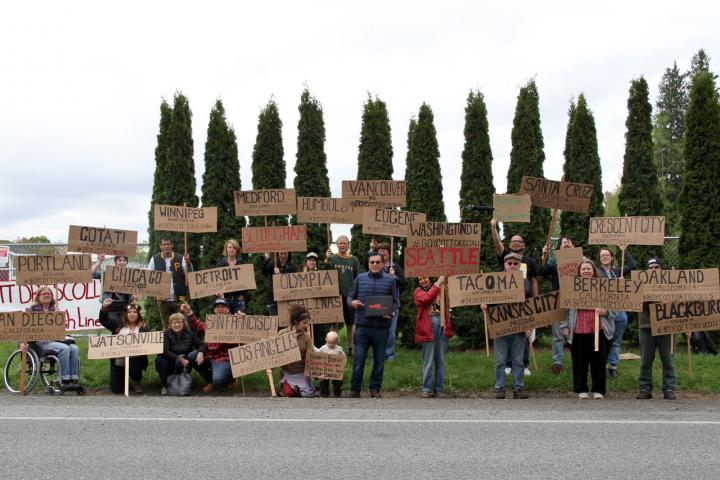Union members protest in solidarity with farmworkers