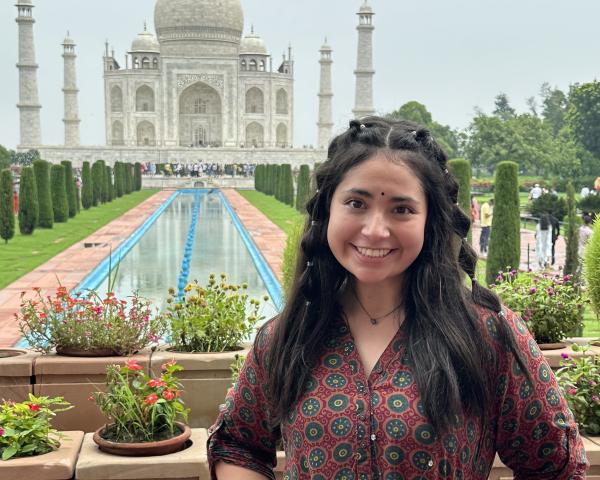 Student at Taj Mahal