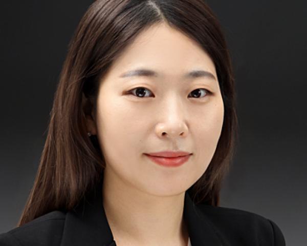 Headshot of Heeeun Jang