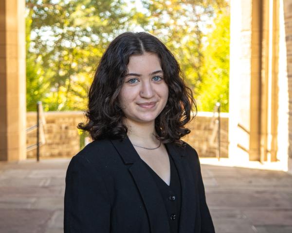 Mirella Berkowitz Headshot 26